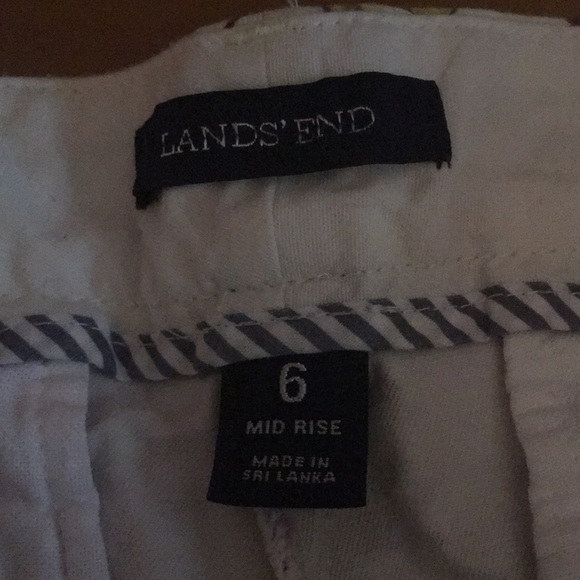 NWOT Lands end floral shorts. - Picture 2 of 2